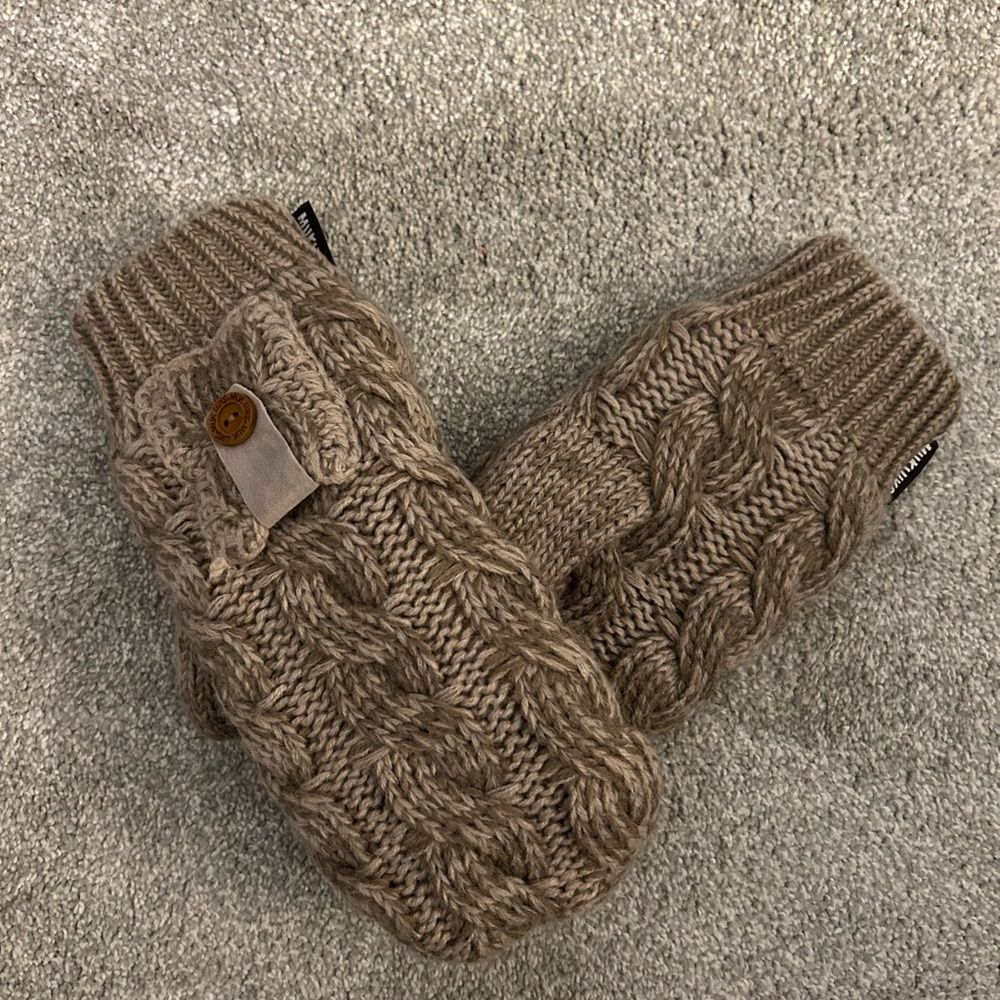 Muk Luks Mittens
